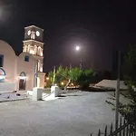 Lor Apparemment In Center Of *